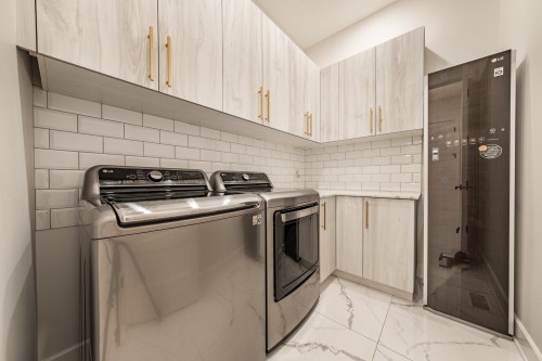 Laundry - 38 Rue De L'Oiselet, Carignan, QC - Indoor