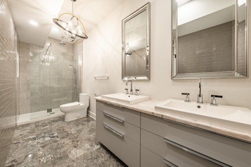 Bathroom - 38 Rue De L'Oiselet, Carignan, QC - Indoor Photo Showing Bathroom