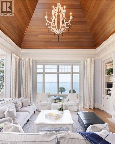 2054 Lakeshore Road E, Oakville, ON - Indoor Photo Showing Living Room