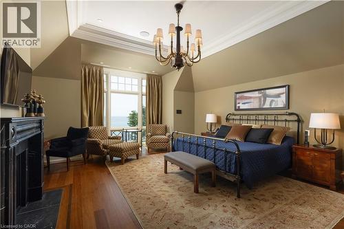 2054 Lakeshore Road E, Oakville, ON - Indoor Photo Showing Bedroom
