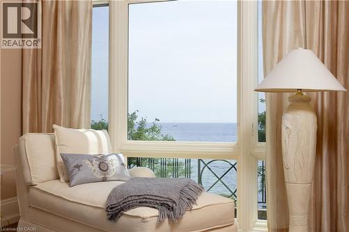 2054 Lakeshore Road E, Oakville, ON - Indoor Photo Showing Bedroom