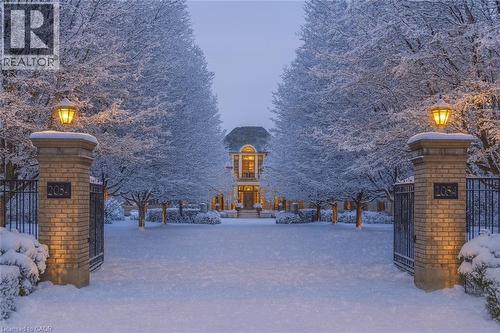 2054 Lakeshore Road E, Oakville, ON - Outdoor