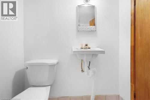 263 Mary Street, Hamilton, ON - Indoor Photo Showing Bathroom