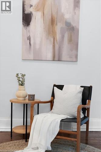 263 Mary Street, Hamilton, ON - Indoor Photo Showing Bedroom