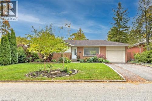 6 PRINCESS ANN Circle  St. Catharines, ON L2T 2C7