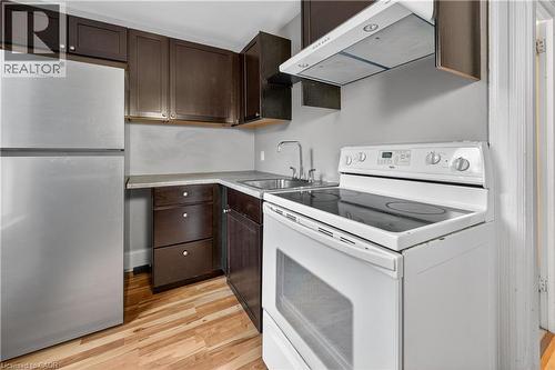 188 Stinson Street, Hamilton, ON - Indoor Photo Showing Kitchen