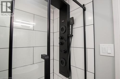 138 Victor Boulevard, Hamilton, ON - Indoor Photo Showing Other Room