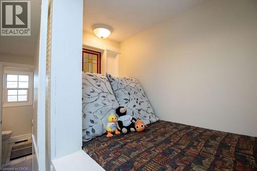 138 Victor Boulevard, Hamilton, ON - Indoor Photo Showing Other Room