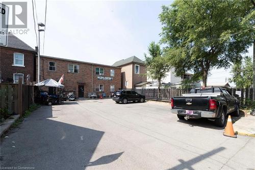 View of parking / parking lot - 897 Barton Street E, Hamilton, ON - Outdoor