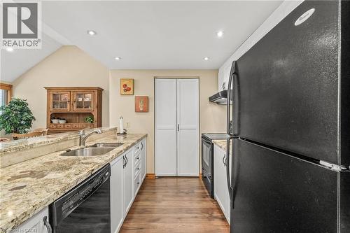 131 Grandview Hilltop Drive Unit# 1, Huntsville, ON - Indoor Photo Showing Kitchen With Double Sink