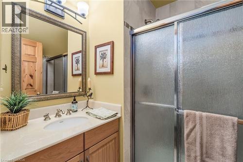 131 Grandview Hilltop Drive Unit# 1, Huntsville, ON - Indoor Photo Showing Bathroom