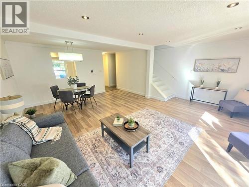 26 Poplar Drive Unit# 5, Cambridge, ON - Indoor Photo Showing Living Room