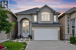 130 CHARTWELL Circle  Hamilton, ON L9A 0C4