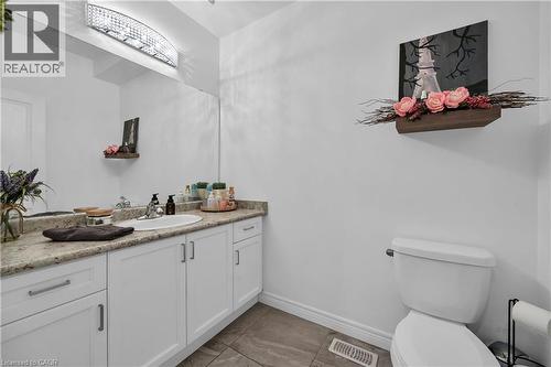 130 Chartwell Circle, Hamilton, ON - Indoor Photo Showing Bathroom