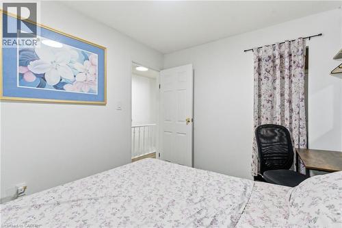 97 Francis Street, Hamilton, ON - Indoor Photo Showing Bedroom
