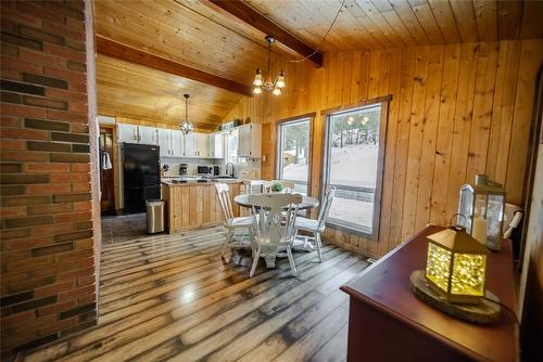 8796 Colony Road, Wardner, BC - Indoor Photo Showing Dining Room