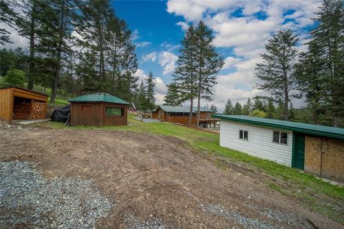 8796 Colony Road, Wardner, BC - Outdoor
