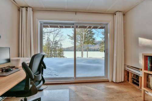 Salle familiale - 479 Ch. Du Lac-Des-Cornes, Chute-Saint-Philippe, QC - Indoor Photo Showing Office