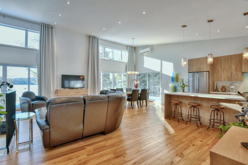 Salon - 479 Ch. Du Lac-Des-Cornes, Chute-Saint-Philippe, QC - Indoor