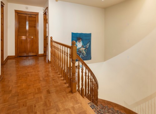 Escalier - 468 Rue Lakeshore, Beaconsfield, QC - Indoor Photo Showing Other Room