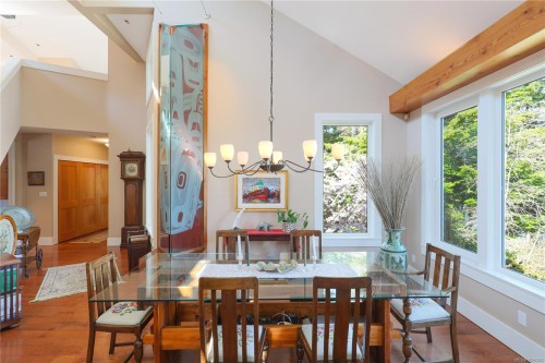 6520 Eagles Dr, Courtenay, BC 