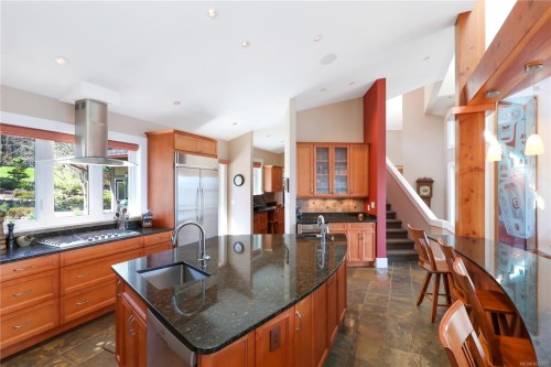 6520 Eagles Dr, Courtenay, BC 