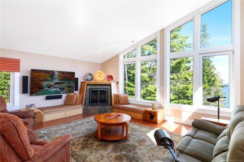 6520 Eagles Dr, Courtenay, BC 