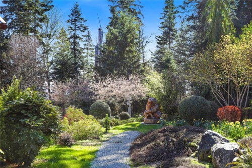 6520 Eagles Dr, Courtenay, BC 