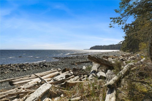 6520 Eagles Dr, Courtenay, BC 