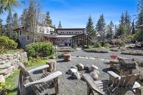6520 Eagles Dr, Courtenay, BC 