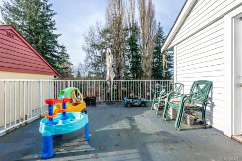 80 Masters Rd, Campbell River, BC 