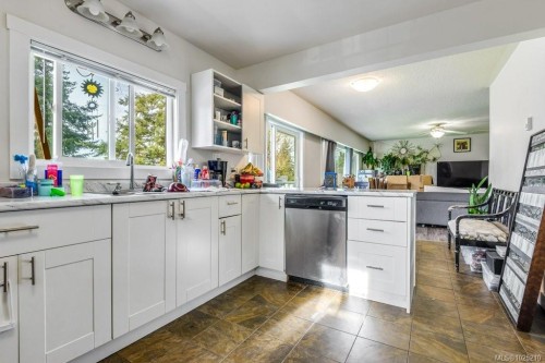 80 Masters Rd, Campbell River, BC 