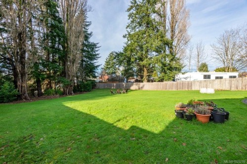 80 Masters Rd, Campbell River, BC 