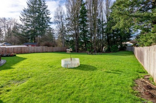 80 Masters Rd, Campbell River, BC 