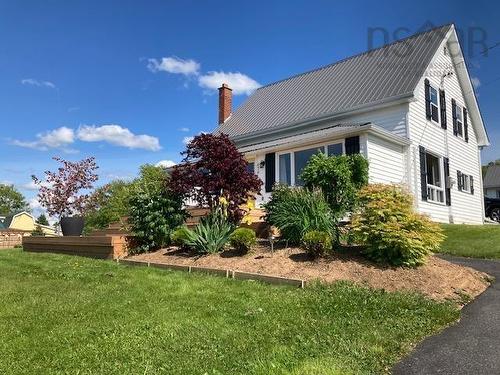 676 Highway 201, Moschelle, NS 