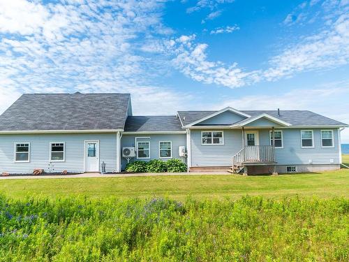 18 Shore Rd E, Hampton, PE 