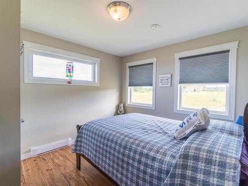 18 Shore Rd E, Hampton, PE 