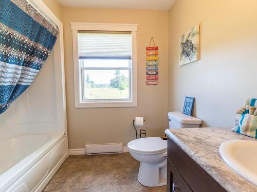 18 Shore Rd E, Hampton, PE 