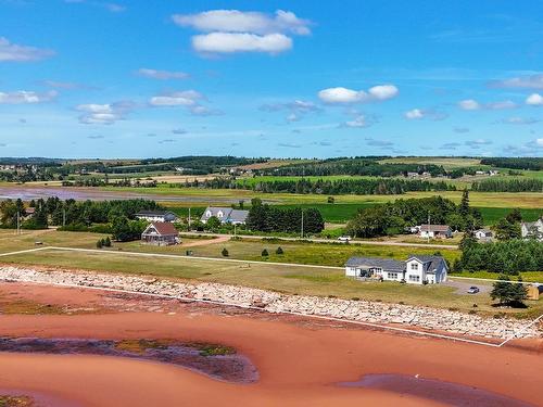 18 Shore Rd E, Hampton, PE 