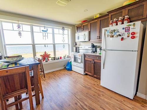 18 Shore Rd E, Hampton, PE 