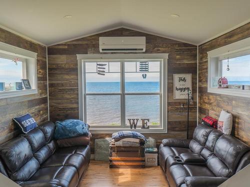 18 Shore Rd E, Hampton, PE 