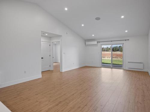 18 Beech Hill Avenue, East Royalty, PE 