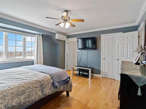 92 Russell Lake Drive, Dartmouth, NS 