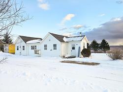 4606 Highway 2  Upper Economy, NS B0M 1B0