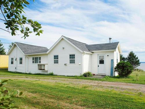 4606 Highway 2, Upper Economy, NS 
