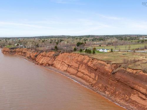 4606 Highway 2, Upper Economy, NS 