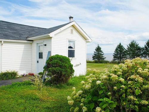 4606 Highway 2, Upper Economy, NS 