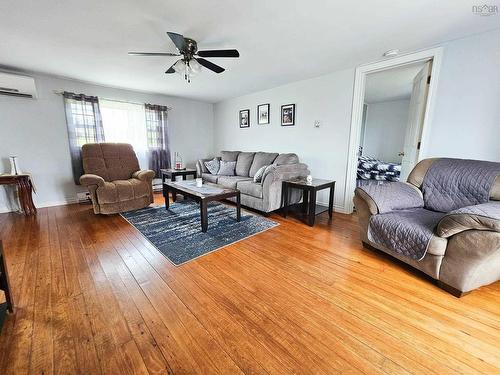 4606 Highway 2, Upper Economy, NS 