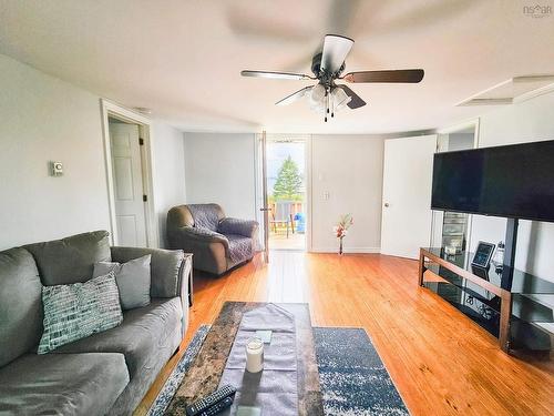 4606 Highway 2, Upper Economy, NS 