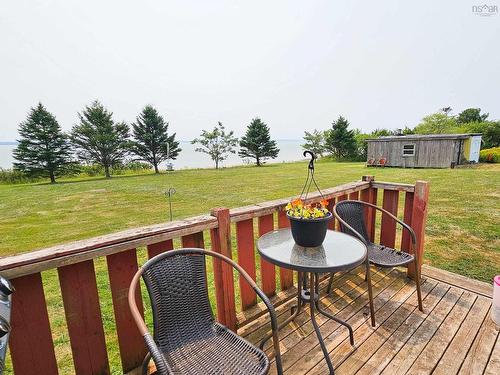 4606 Highway 2, Upper Economy, NS 